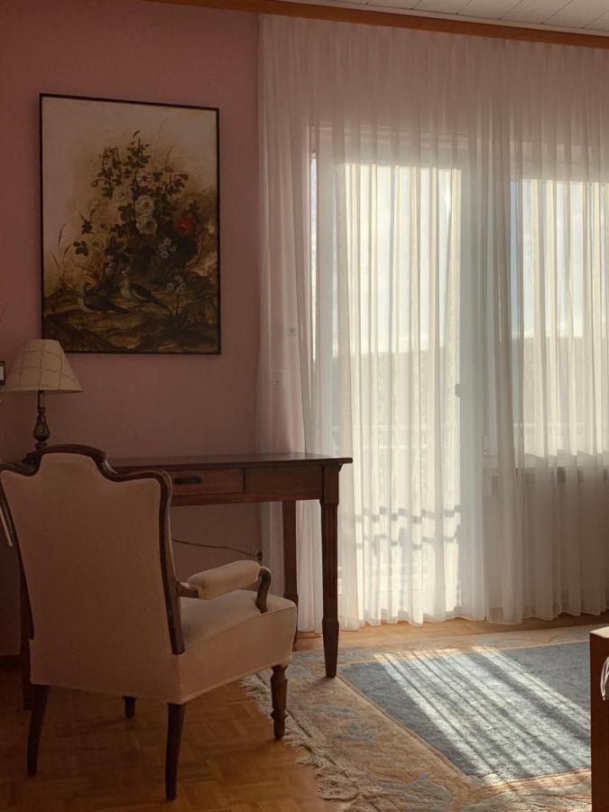 Haus Am Pfingstborn Lägenhet Ober-Mörlen Exteriör bild